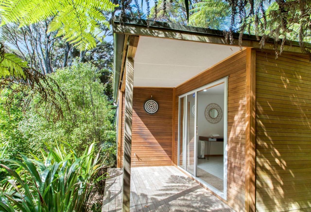 Karaka Sanctuary With Spa Pool By Waiheke Unlimited Oneroa Rum bild